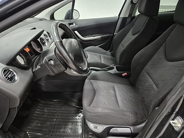 Peugeot 308, 2011г, передний привод, механика
