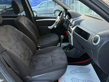 Renault Logan, 2011г, передний привод, автомат