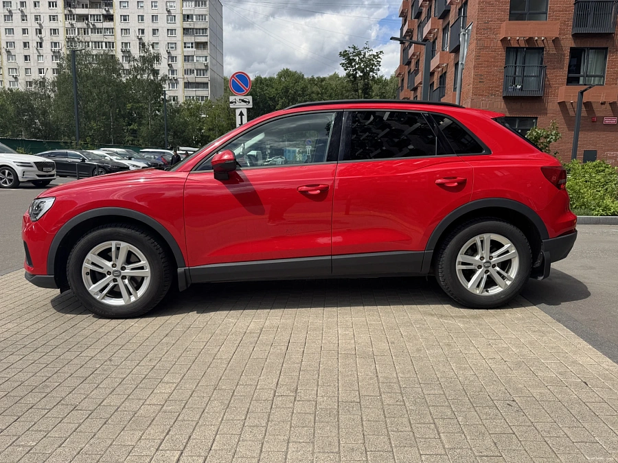 Audi Q3, 2020г., передний привод, робот