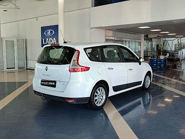 Renault , 2009г., передний привод, механика