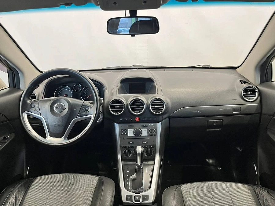 Opel Antara, 2013г., полный привод, автомат