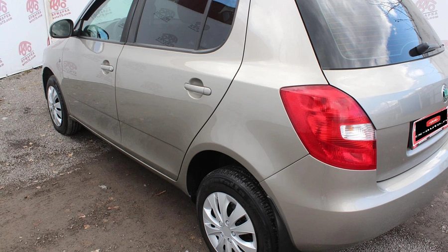 Skoda Fabia, 2011г., передний привод, механика