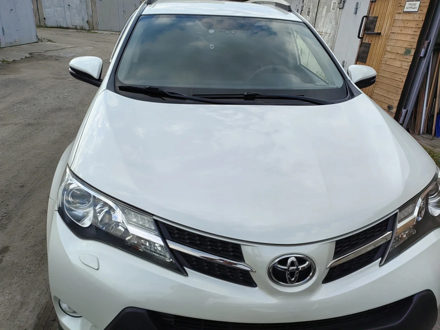 Toyota RAV4, 2013г., полный привод, вариатор
