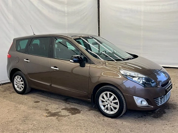 Renault , 2011г., передний привод, механика