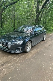 Audi A4, 2019г, полный привод, робот