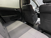 Opel Astra, 2014г., передний привод, механика