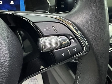 Skoda Octavia, 2021г, передний привод, автомат