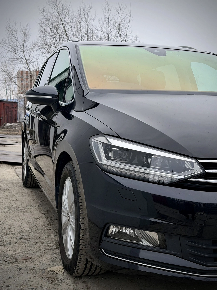 Volkswagen Touran, 2016г., передний привод, робот