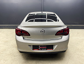 Opel Astra, 2013г., передний привод, автомат