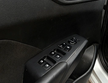Hyundai Solaris, 2018г., передний привод, автомат