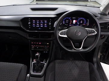 Volkswagen T-Cross, 2021г, передний привод, робот