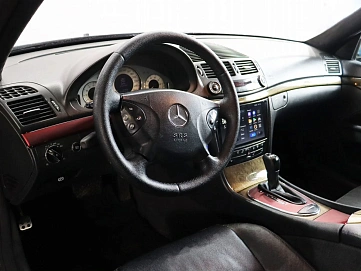 Mercedes-Benz E-Класс, 2002г, задний привод, автомат