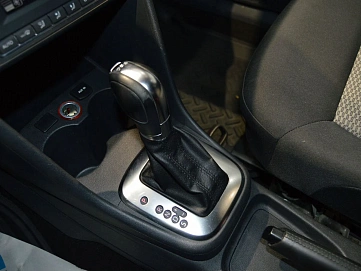 Volkswagen Polo, 2012г, передний привод, робот