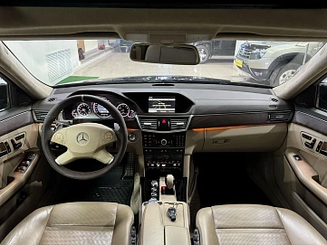 Mercedes-Benz E-Класс AMG, 2011г, задний привод, автомат