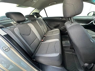 Peugeot 408, 2013г., передний привод, механика