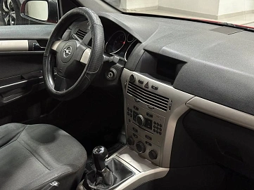 Opel Astra, 2007г, передний привод, механика