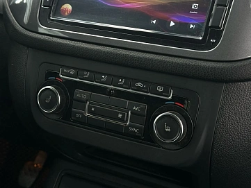 Volkswagen Tiguan, 2012г, передний привод, механика
