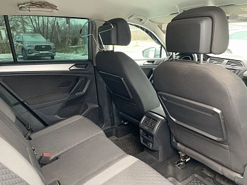 Volkswagen Tiguan, 2018г, передний привод, робот