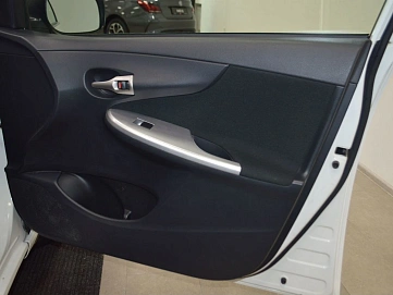 Toyota Corolla, 2012г, передний привод, механика