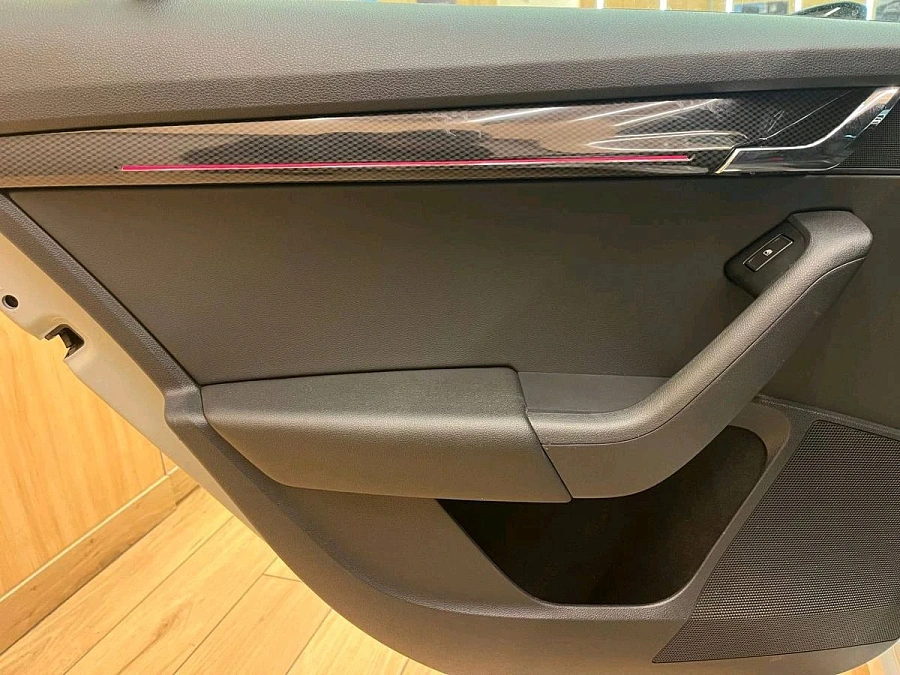 Skoda Octavia RS, 2018г., передний привод, робот