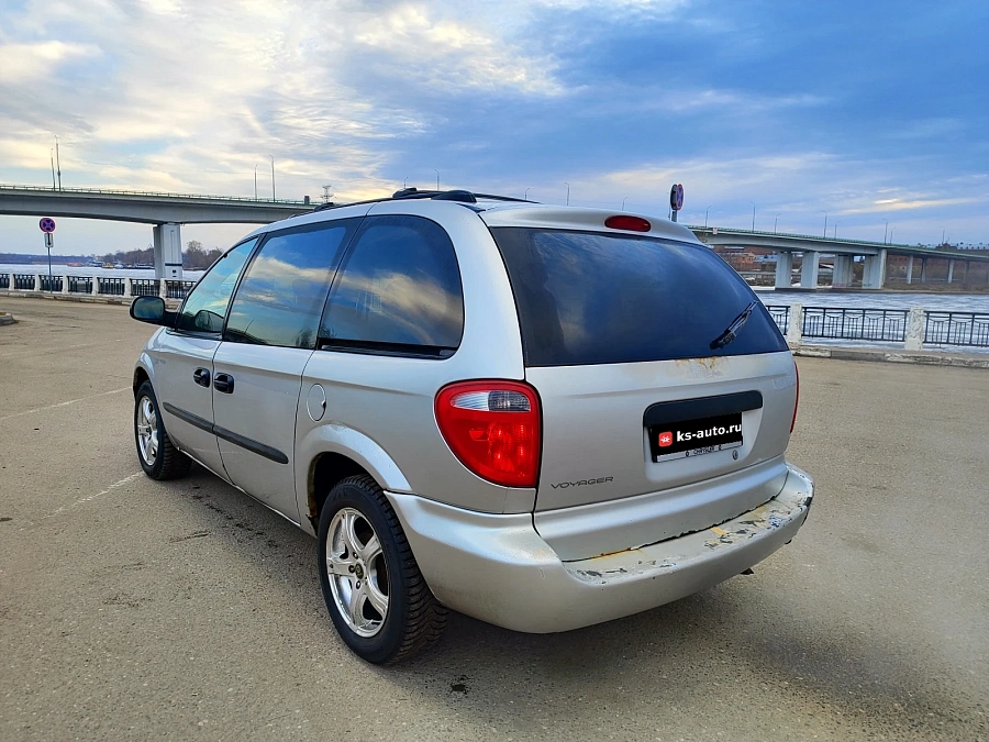 Chrysler Voyager, 2001г., передний привод, автомат