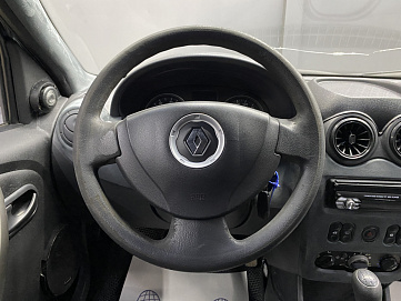 Renault Logan, 2010г, передний привод, механика