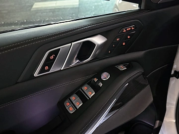 BMW X7, 2022г, полный привод, автомат