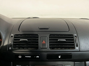 Toyota Avensis, 2008г., передний привод, механика