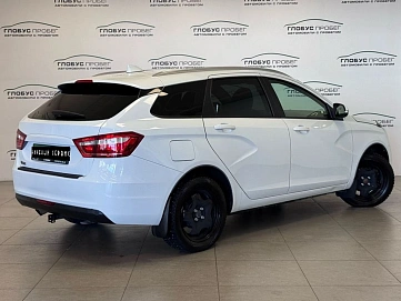 Lada (ВАЗ) Vesta, 2018г, передний привод, механика