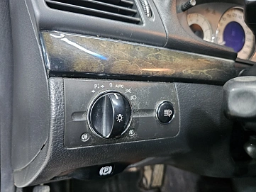 Mercedes-Benz E-Класс, 2004г, задний привод, автомат