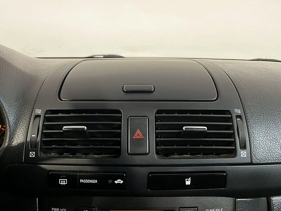 Toyota Avensis, 2008г., передний привод, механика