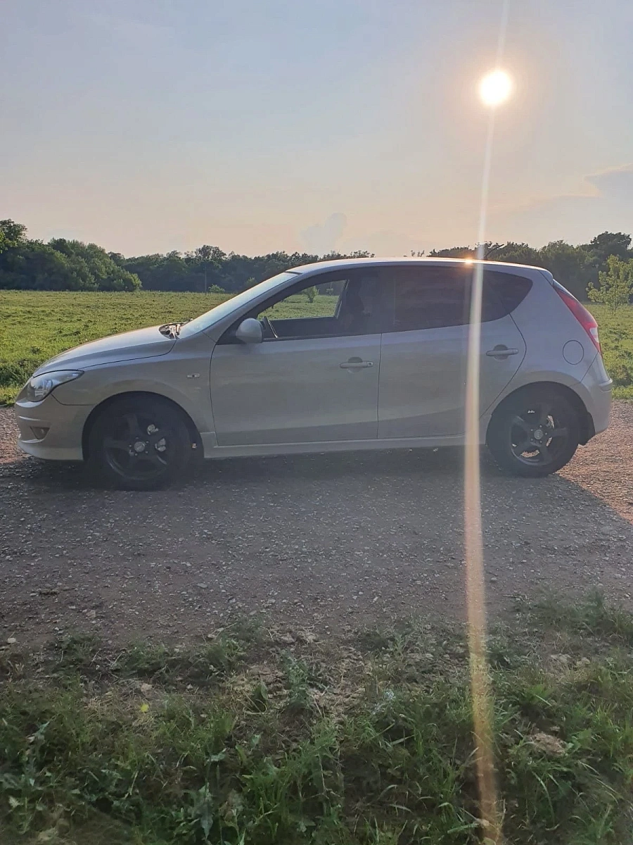 Hyundai i30, 2011г., передний привод, механика