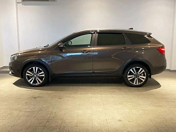 Lada (ВАЗ) Vesta, 2021г, передний привод, автомат