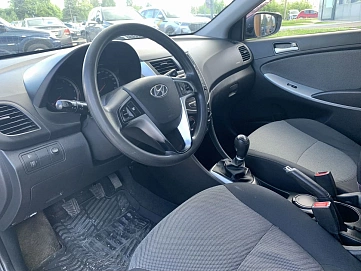 Hyundai Solaris, 2013г., передний привод, механика