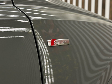 Audi Q3, 2024г, передний привод, робот