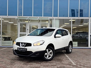 Nissan Qashqai, 2013г, передний привод, вариатор