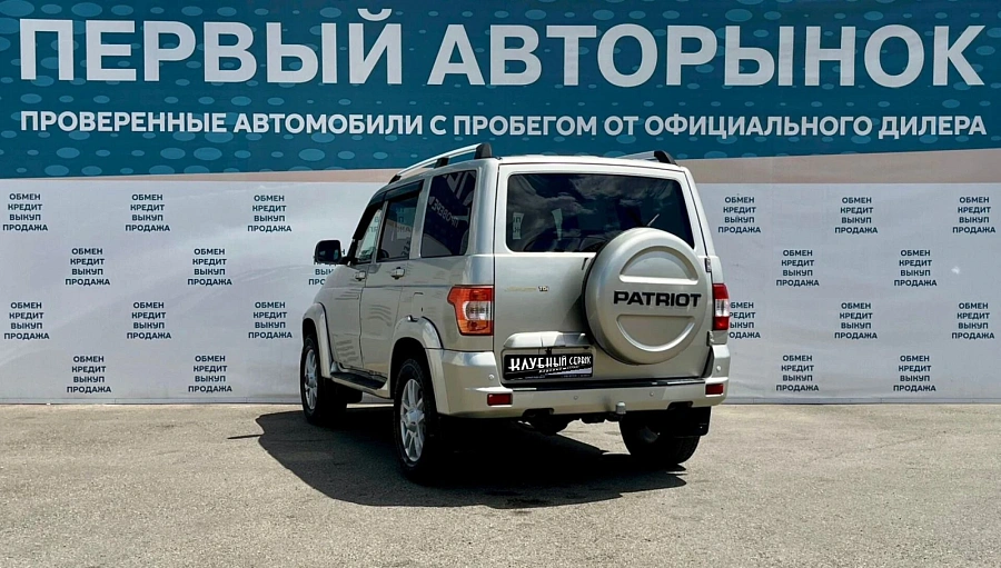 УАЗ Patriot, 2014г., передний привод, механика