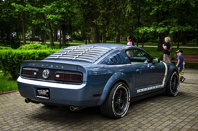 Ford Mustang, 2005г, задний привод, автомат