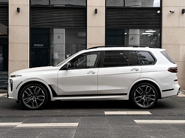 BMW X7, 2025г., полный привод, автомат