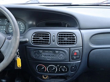 Renault Megane, 2003г, передний привод, механика