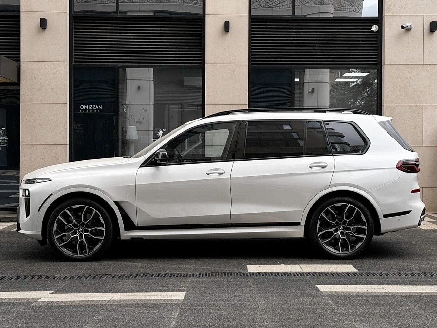 BMW X7, 2025г., полный привод, автомат