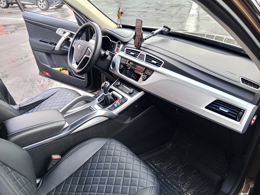 Geely Atlas, 2019г., передний привод, механика
