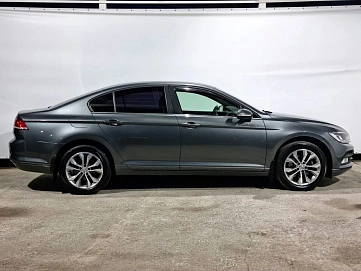 Volkswagen Passat, 2016г, передний привод, робот