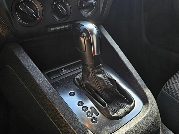 Volkswagen Jetta, 2013г, передний привод, автомат