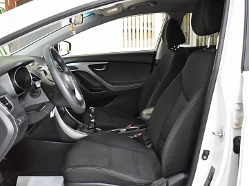 Hyundai Elantra, 2014г, передний привод, механика