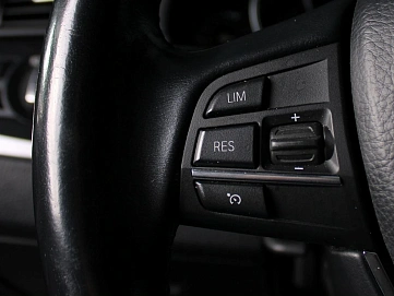 BMW 5 серии, 2015г., задний привод, автомат