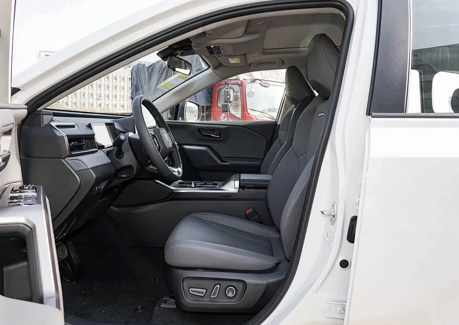 Toyota RAV4, 2026г., передний привод, вариатор