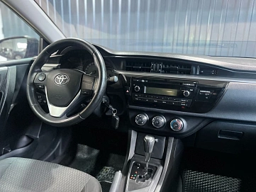 Toyota Corolla, 2013г, передний привод, автомат