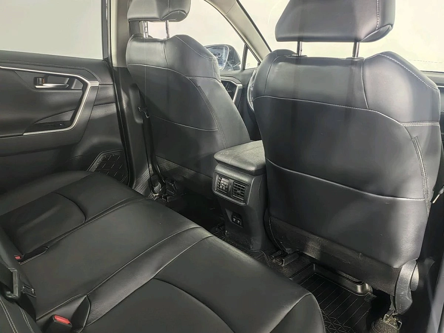 Toyota RAV4, 2021г., полный привод, автомат