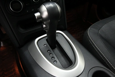 Nissan Qashqai, 2012г, передний привод, вариатор